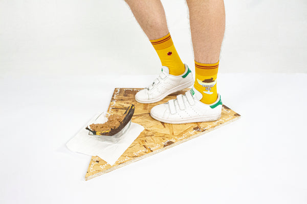 Roaring Socks banana shit grappige leuke sokken geel ideaal cadeau banaan drol