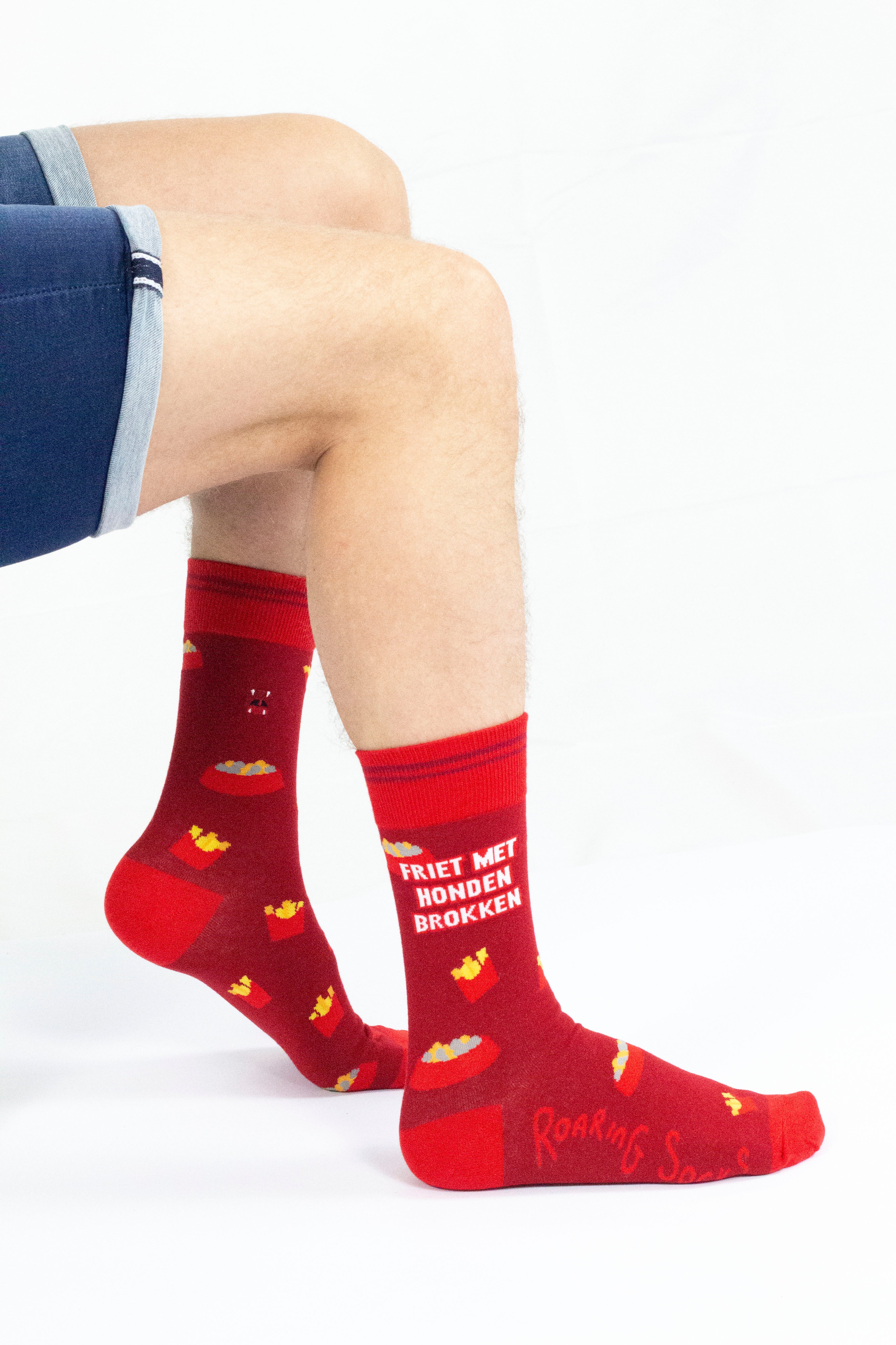 Roaring Socks - Sokken - Friet met Honden brokken - Rood - Katoen - Leuk - Grappig - Vrolijk - Fashion - Cadeau