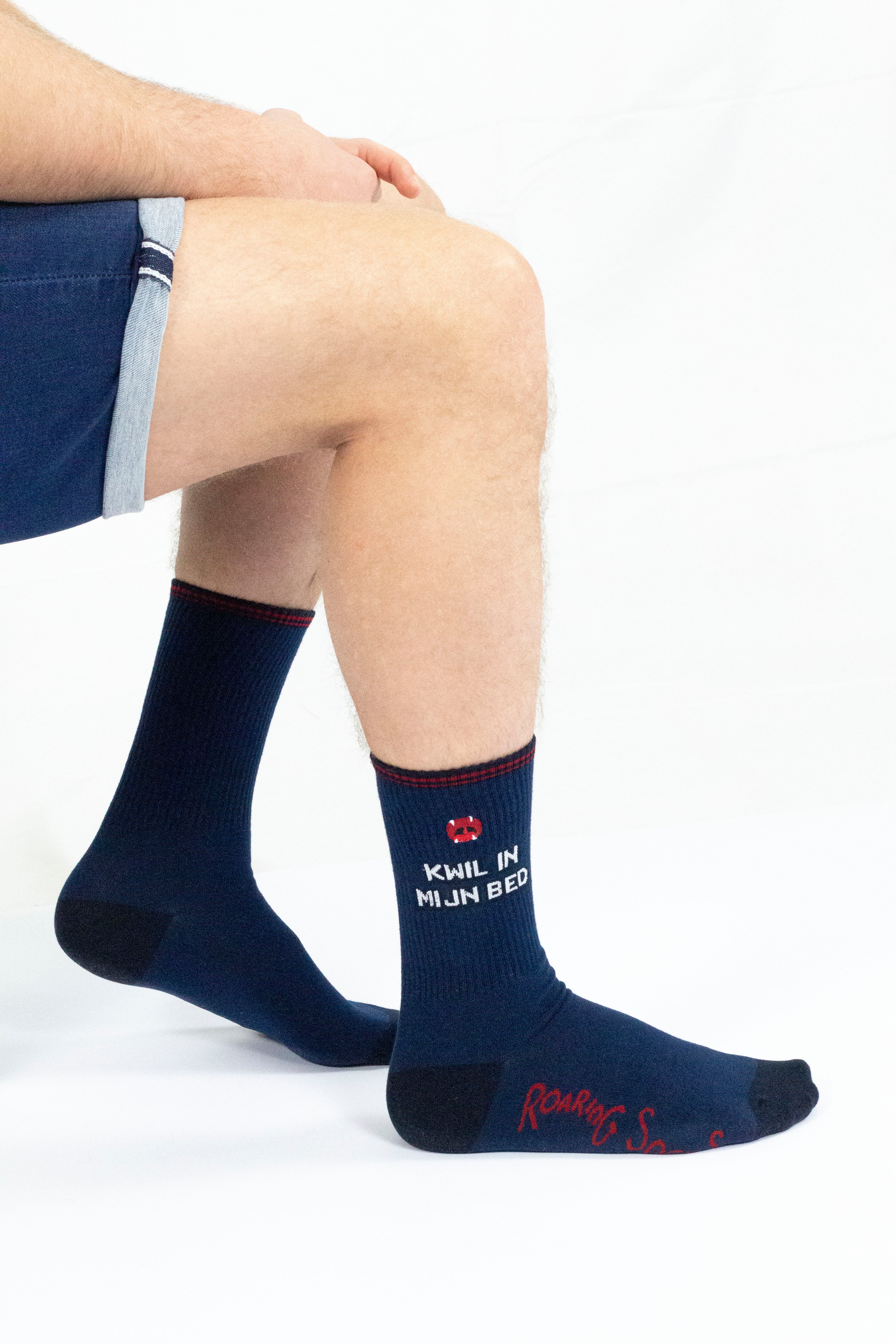 Roaring Socks – Sport Sokken - Kwil in mijn bed - donker blauw - Katoen - Leuk - Grappig - Vrolijk - Fashion – Cadeau - Slapen