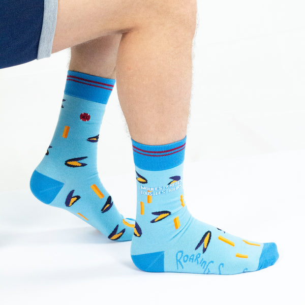 Roaring Socks – Sokken - Moules-frites tous les jours - licht blauw - Mosselen frieten frietjes - Katoen - Leuk - Grappig - Vrolijk - Fashion – Cadeau